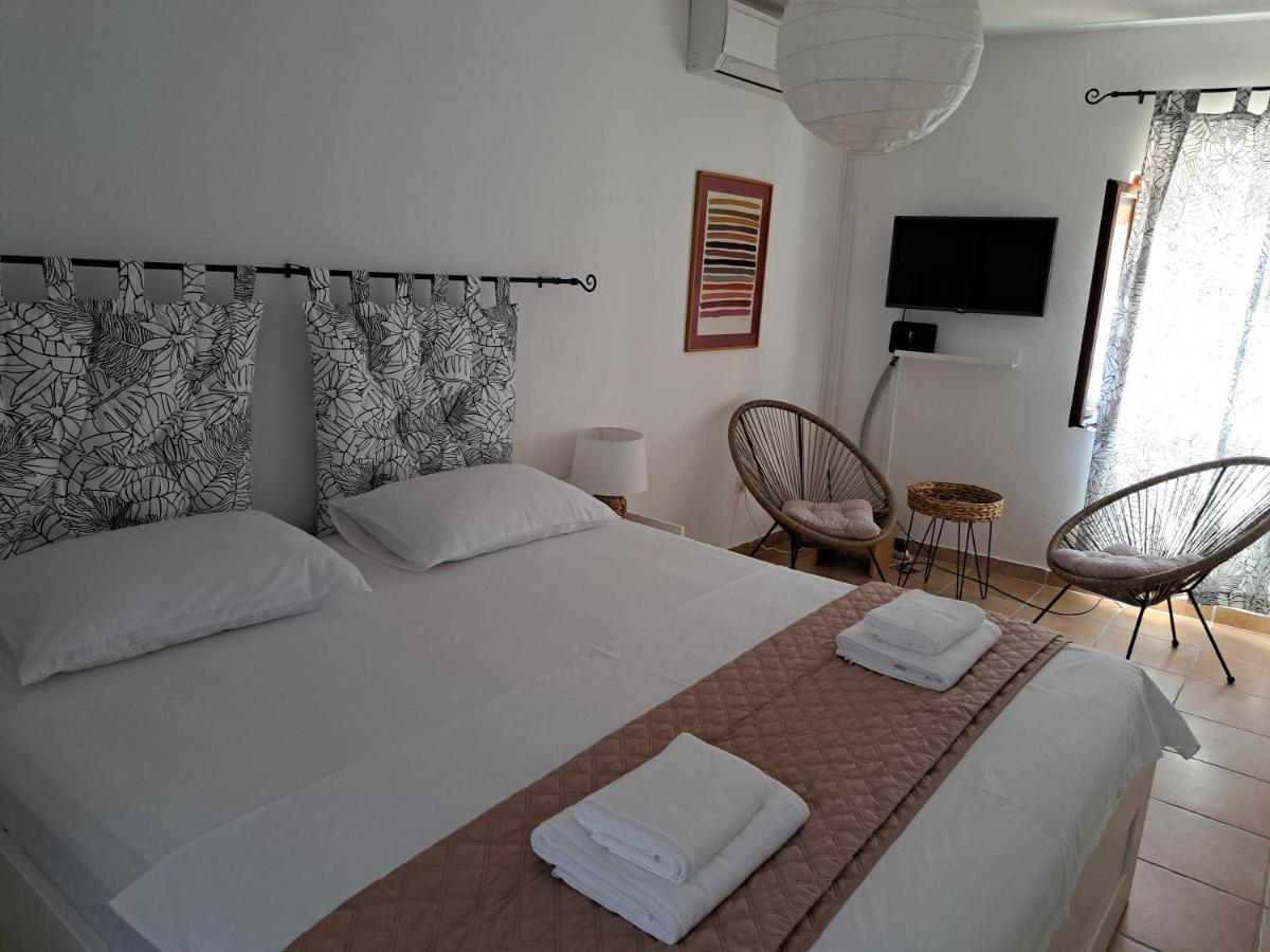 Family Apartment In Center Of 穆泰尔岛 外观 照片