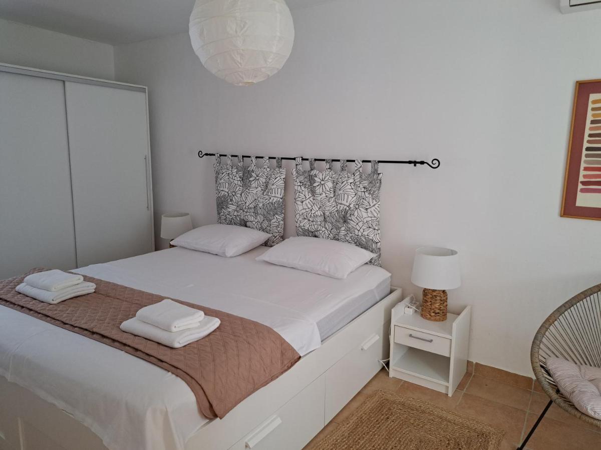 Family Apartment In Center Of 穆泰尔岛 外观 照片
